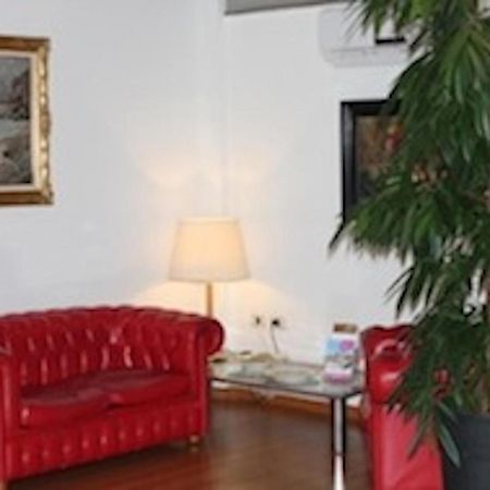 Hotel Elvezia Пезаро Екстер'єр фото