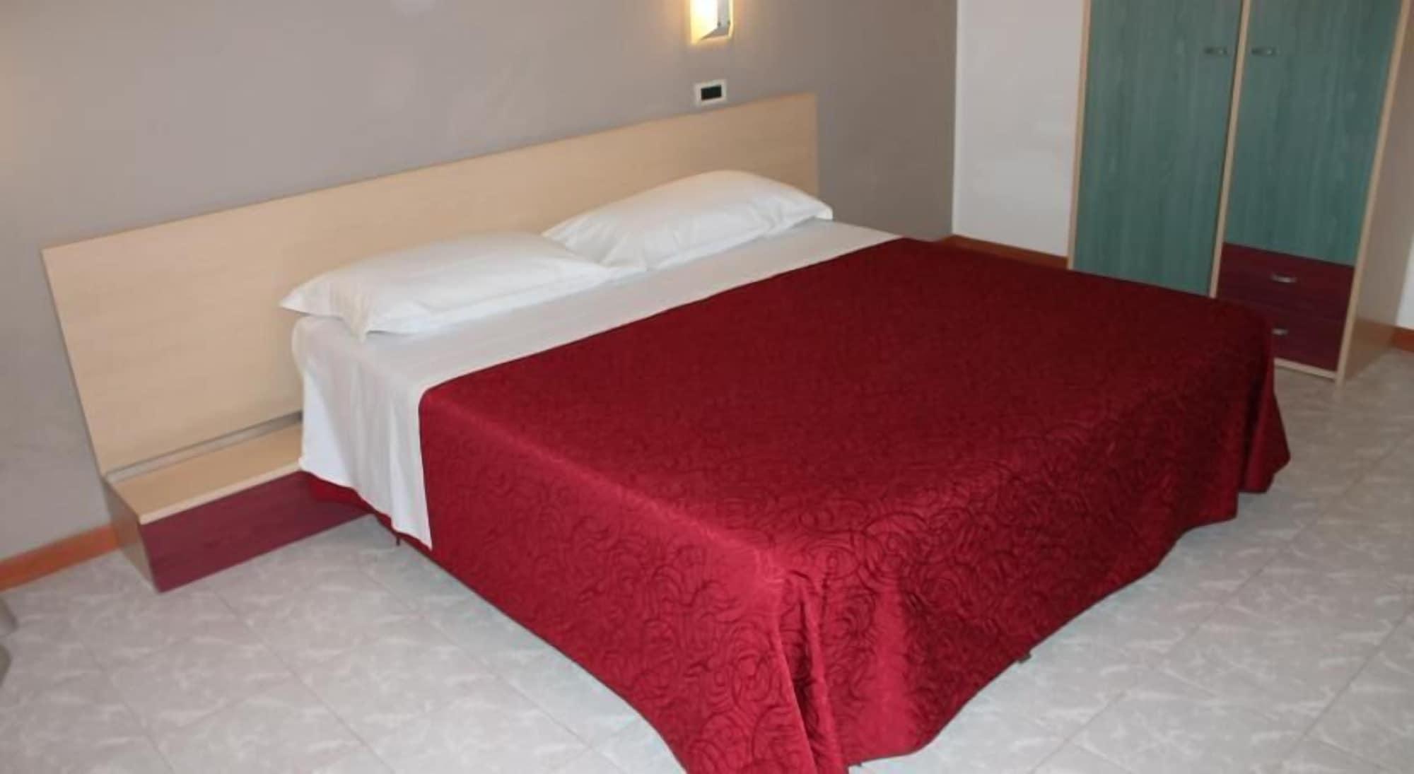 Hotel Elvezia Пезаро Екстер'єр фото